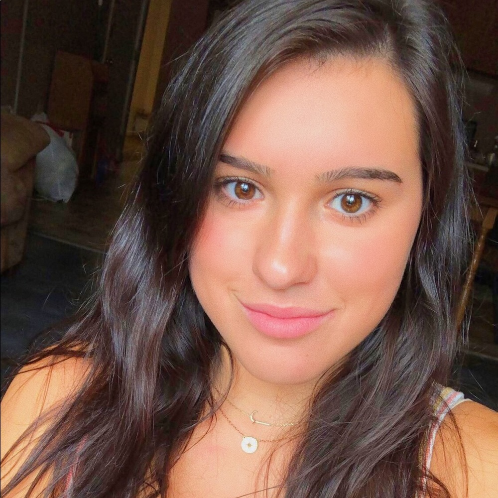 Meet your Posher, Julia